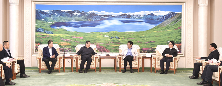 巴音朝鲁景俊海会见陈德铭一行